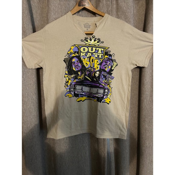 Tops - OutKast‎ BOB Medium Shirt